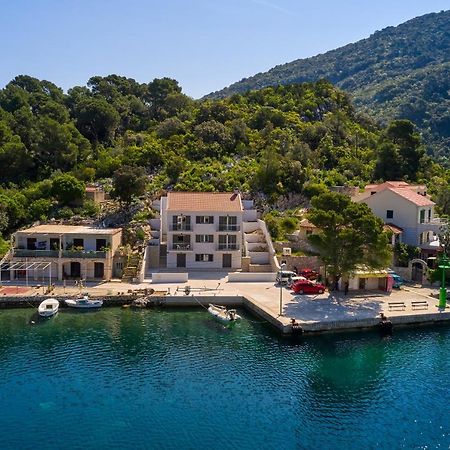 Green Lantern Apartments Okuklje Εξωτερικό φωτογραφία