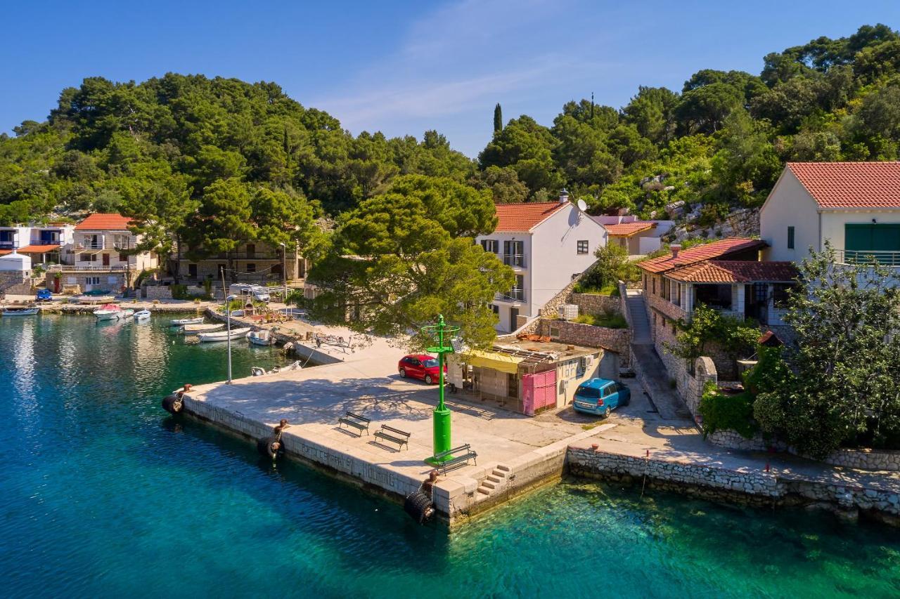 Green Lantern Apartments Okuklje Εξωτερικό φωτογραφία